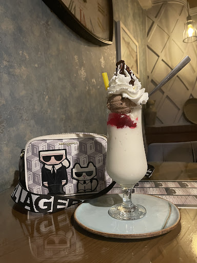 Bolourak Coffee Shop