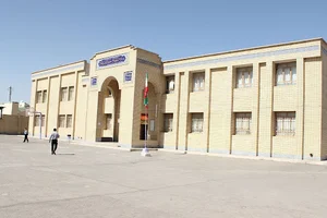 دبیرستان پسرانه امام صادق