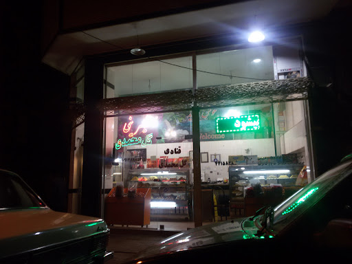 قنادی گل محمدی