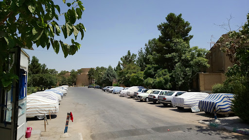 پارکینگ 4