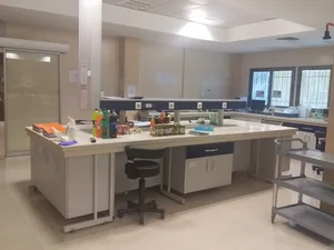 آزمایشگاه جامع تحقیقات دانشگاه علوم پزشکی تهران