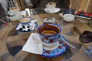 قهوه خانه دوستان