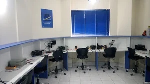 آموزشگاه موبایل آبی