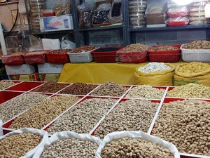 عسل و آجیل فروشی عزیز اسعدی