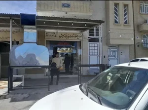 رستوران و بیرون بر قصر ایرانی
