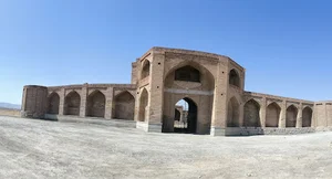 کاروانسرای شاه عباسی جمال آباد