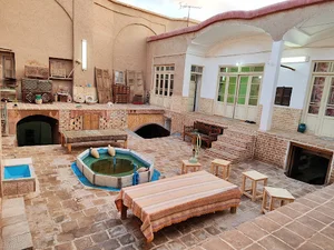اقامتگاه عمارت طلا