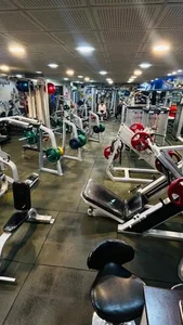 باشگاه بدنسازی اسکات 2