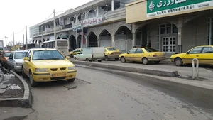 ایستگاه تاکسی تاکستان