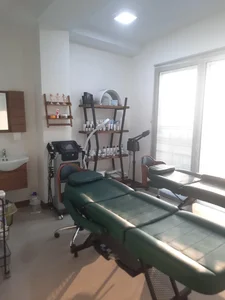 مطب پوست، مو لیزر نیل ماه