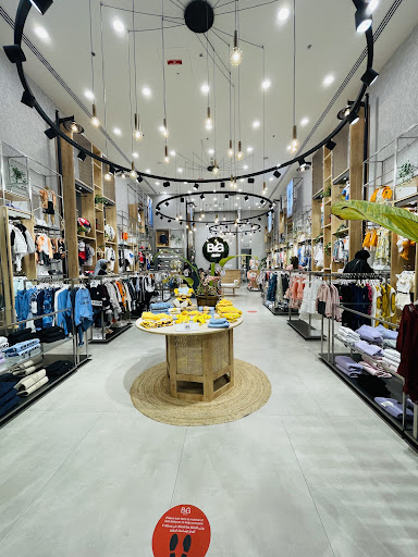 B&G Store Dubai Mall