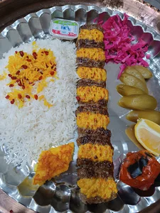 رستوران ارغوان