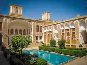 موزه آب یزد ، خانه کلاهدوزها