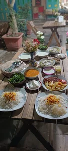 رستوران سنتی بابا طاهر