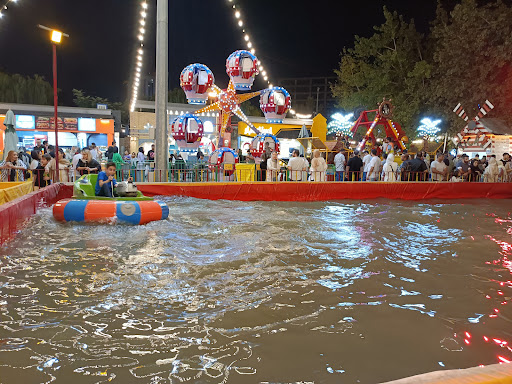 شهربازی بوستان آب و آتش