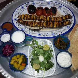 کافه کباب ودیزی سرای نعل اشکنه