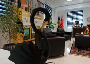 آژانس مسافرتی قوی سیاه پارسیان