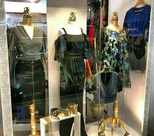 بوتیک لی لی رز