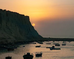 استخر پرورش ماهی