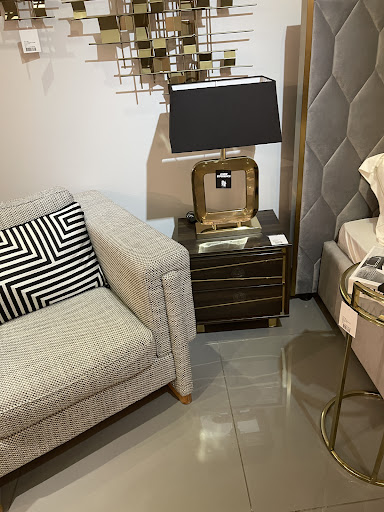 Daze furniture