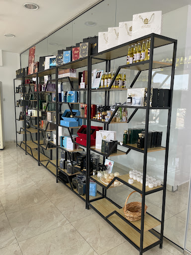 gallery 611 | بوتيك 611