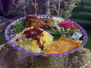 باغ رستوران شب های تهران