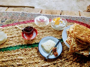 اقامتگاه بوم گردی عنبربو