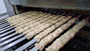 کبابی و جگرکی گوسفندی دل بده میبد