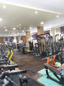 باشگاه بدنسازی اسطوره طلایی