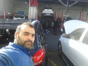 شیشه اتومبیل هادی محمودی