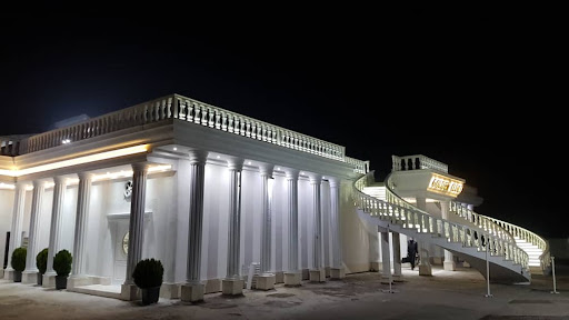 تالار ابر طلایی