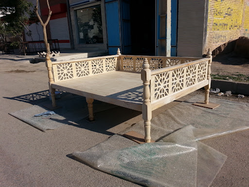 گروه صنعتی زرین چوب سازنده محصولات چوبی و ام دی اف