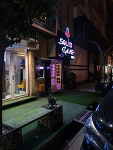 کافه گیم اسکویید گیم/ cafe squid game