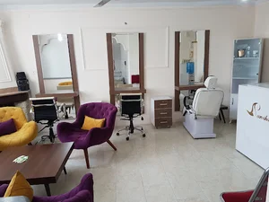 mojgan beauty saloon