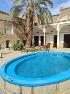 کافه و اقامتگاه هور 4