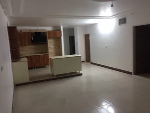 مجتمع طبقاتی نگین
