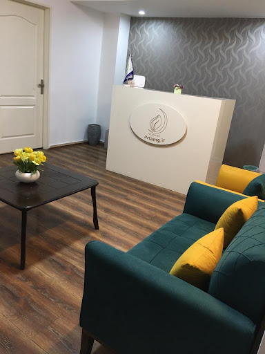 مرکز زیبایی آرتا