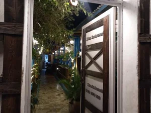 رستوران محلی میرزا 4