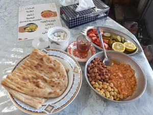 کافه گل سرخ 3