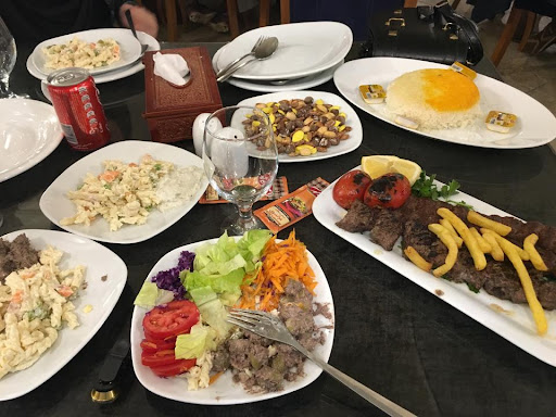 رستوران اسماعیل کوروش