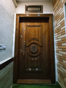کلینیک نیک فرد/ درب ضد سرقت / دستگیره هوشمند