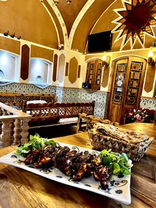 رستوران وسفره خانه گنجینه