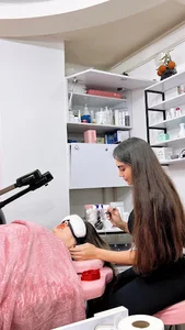 پاکسازی پوست حانیه