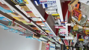 مینی مارکت مواد غذایی و بهداشتی فتحی