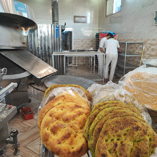 نانوایی شبانه روزی