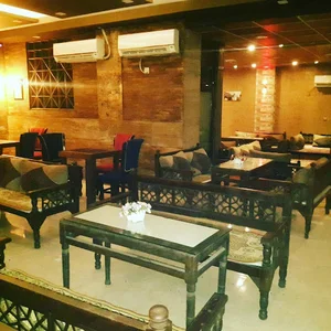 کافه گل پونه