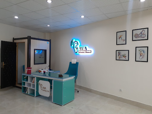 کلینیک شنوایی و تجویز سمعک آوا