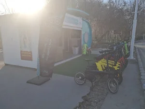 ایستگاه اجاره دوچرخه و اسکوتر بِرون شعبه ناژوان