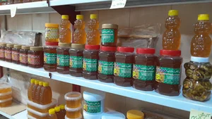 عسل هزار مسجد خدادادزاده