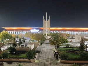 میدان راه آهن